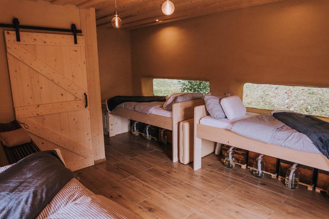 Apartament Sleeping With Bees - Tourist Farm Muha Grosuplje Zewnętrze zdjęcie