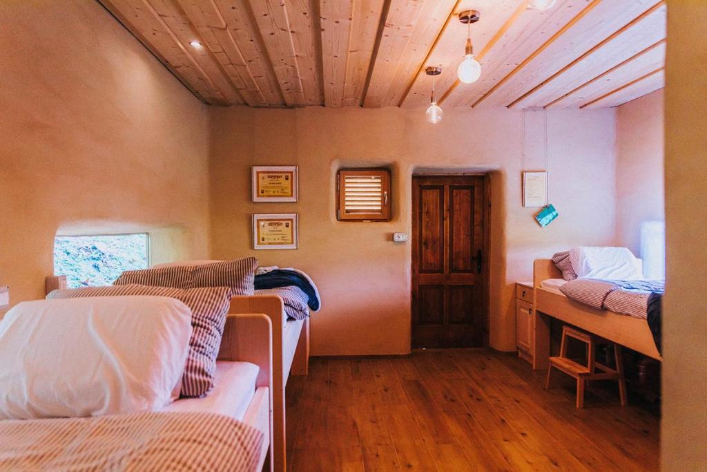 Apartament Sleeping With Bees - Tourist Farm Muha Grosuplje Zewnętrze zdjęcie